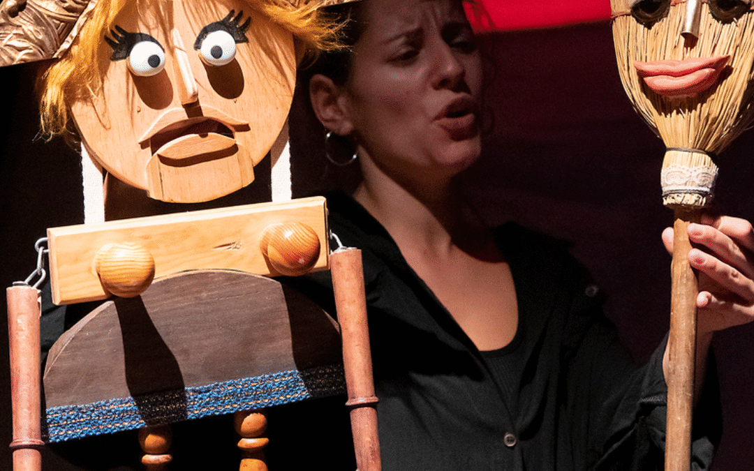 LA CASA POR EL TEJADO- Producciones Teatrales Viridiana